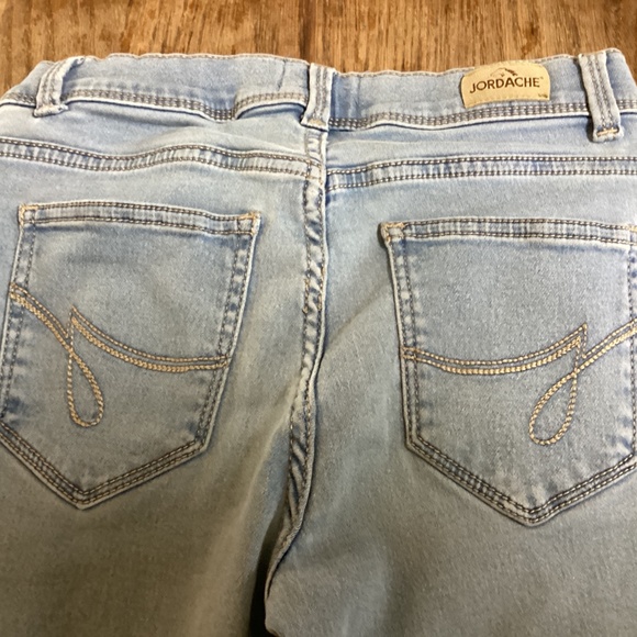 Jordache skinny jeans - Picture 3 of 3